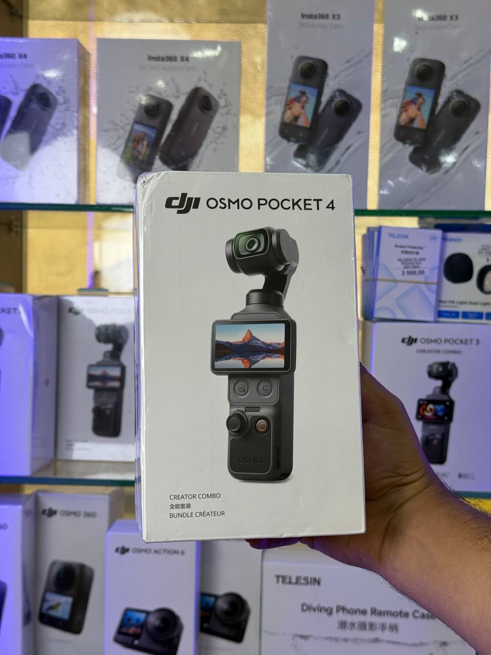 DJI Osmo Pocket 4 - Creator Combo