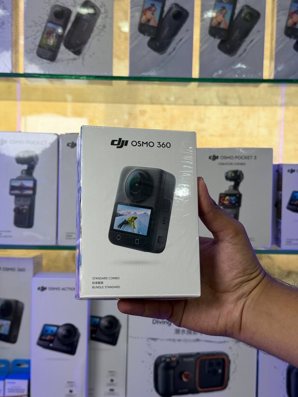 DJI Osmo 360 - Standard Combo